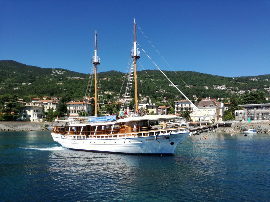 Apartment Opatija Lovran Eksteriør bilde